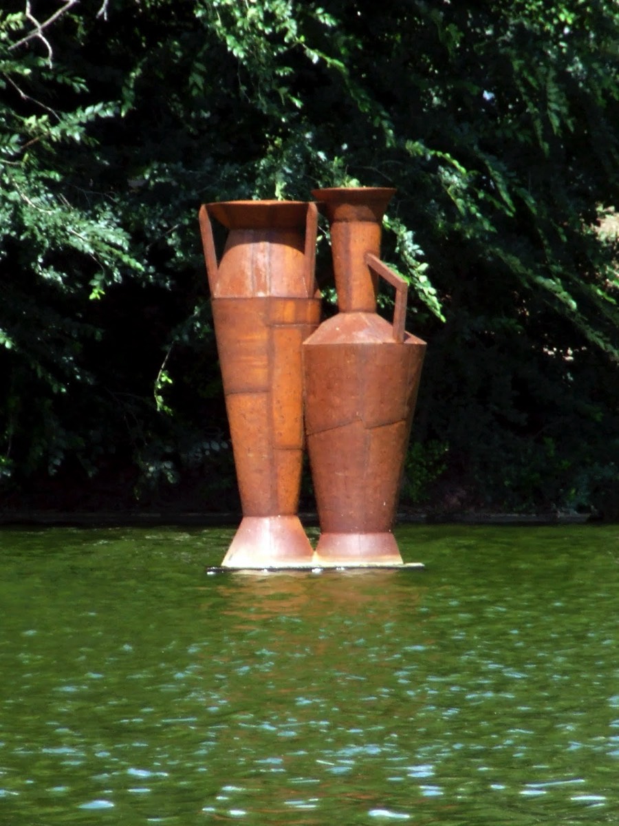 2008, Beziehungsweise Amphoren, 216 x 126 x 88 cm, Cortenstahl 